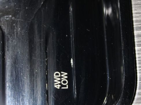 Used 2023 Jeep Wagoneer L Series III w/ Preferred Equipment Group image 60