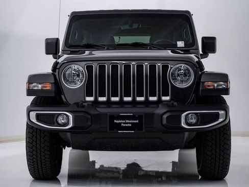 Used 2019 Jeep Wrangler Unlimited Sahara AWD/4WD image 6