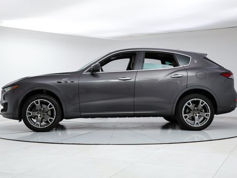 Certified 2023 Maserati Levante GT AWD/4WD image 2