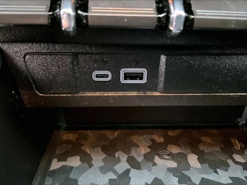 Used 2023 Chevrolet Colorado LT w/ LT Convenience Package II image 26