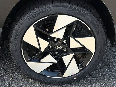 New 2026 Hyundai Kona Limited FWD image 5