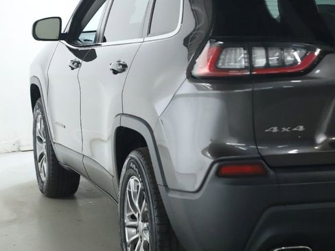 Used 2019 Jeep Cherokee Latitude Plus w/ Cold Weather Group image 41