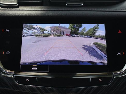 New 2025 Cadillac XT6 Premium Luxury image 25