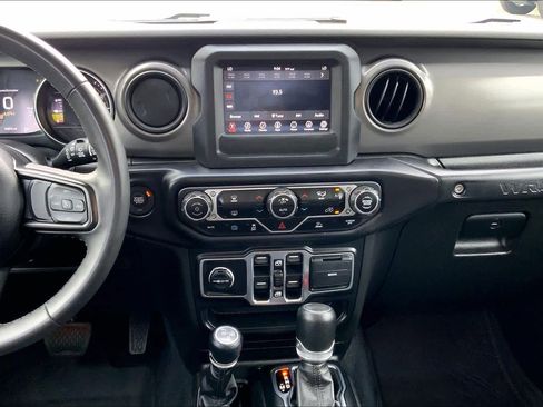 Certified 2023 Jeep Wrangler Unlimited AWD/4WD image 7