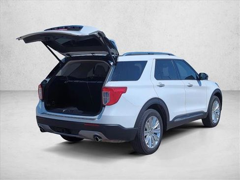 Certified 2023 Ford Explorer Limited w/ Equipment Group 301A image 5
