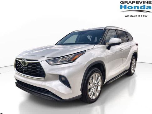 Used 2023 Toyota Highlander Limited FWD image 1