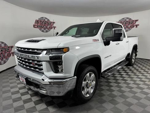 Used 2022 Chevrolet Silverado 2500 LTZ w/ LTZ Plus Package AWD/4WD image 3
