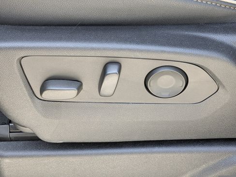 Used 2023 Chevrolet Tahoe Premier RWD image 19