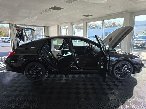 New 2026 Hyundai Elantra SEL Sport image 17