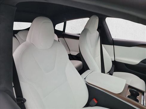 Used 2024 Tesla Model S image 15