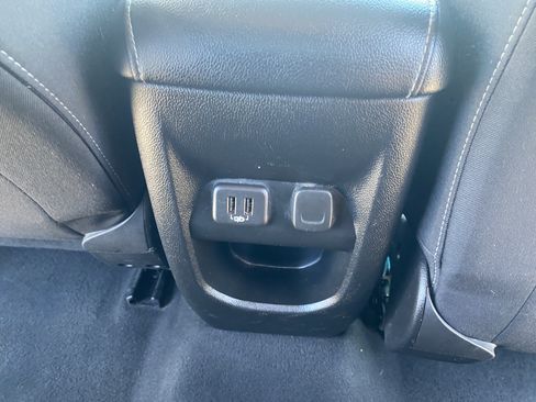 Used 2021 Chevrolet Colorado LT w/ LT Convenience Package RWD image 19