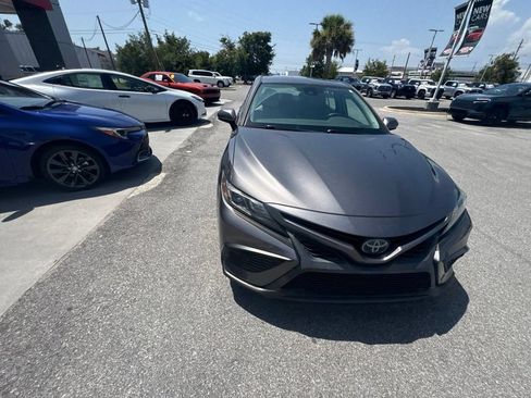 Used 2021 Toyota Camry SE FWD image 13