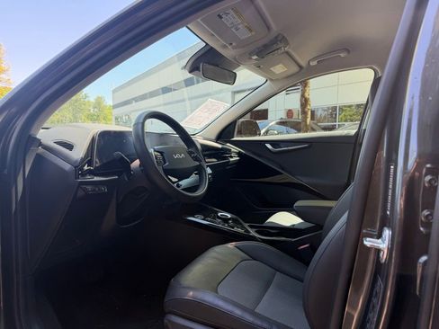 Used 2024 Kia Niro Wind w/ Wind Preserve Package FWD image 10