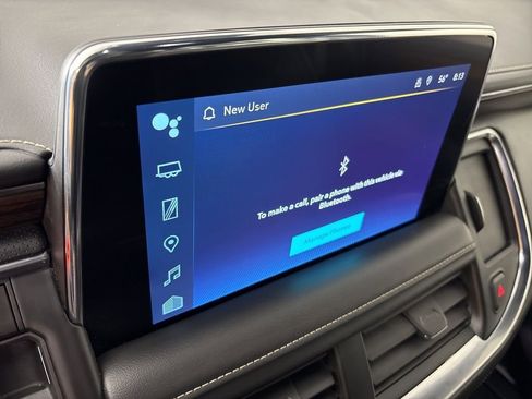 Used 2023 Chevrolet Suburban Premier image 29