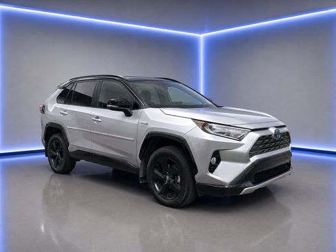 Used 2019 Toyota RAV4 XSE w/ Carpet Mat Package AWD/4WD image 1