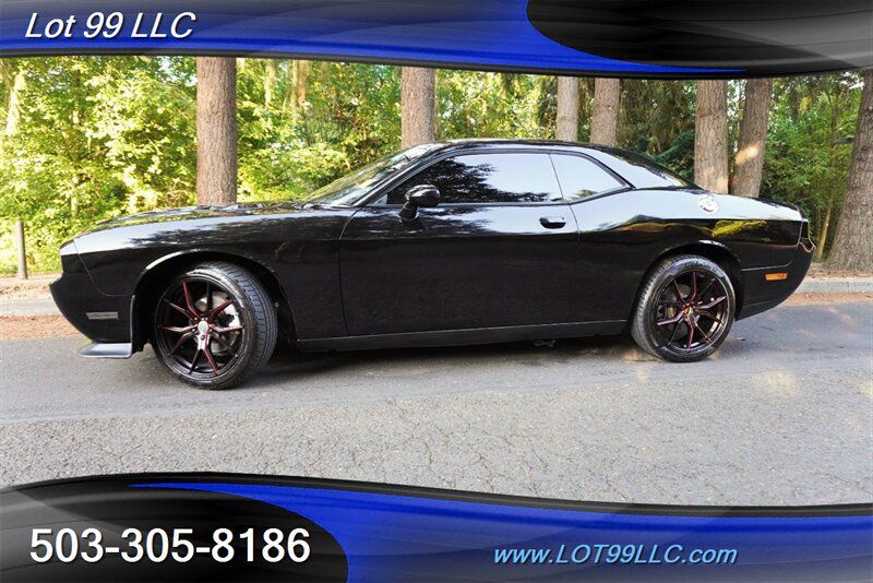 Used 2014 Dodge Challenger SXT RWD image 5