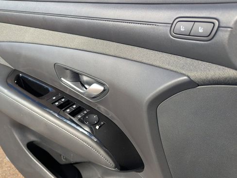 Certified 2025 Hyundai Santa Cruz Limited image 18