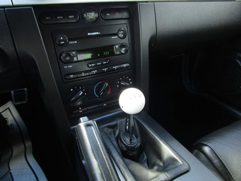 Used 2006 Ford Mustang GT RWD image 18