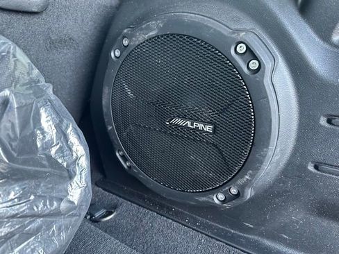 Used 2018 Jeep Wrangler Unlimited Sahara image 5