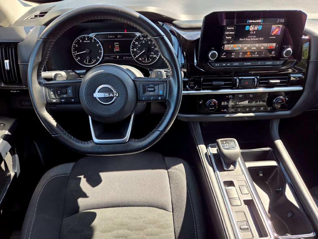 Used 2025 Nissan Pathfinder SV FWD image 22