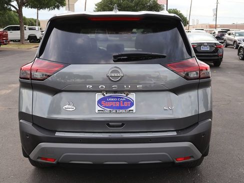 Used 2023 Nissan Rogue SV w/ SV Premium B Package FWD image 14