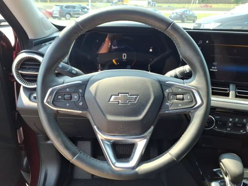 Used 2024 Chevrolet Trax ACTIV FWD image 18