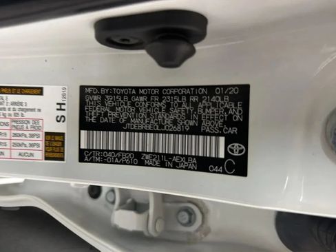 Used 2020 Toyota Corolla LE w/ Carpet Mat Package (TMS) FWD image 24
