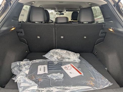 New 2026 Nissan Kicks SR image 28