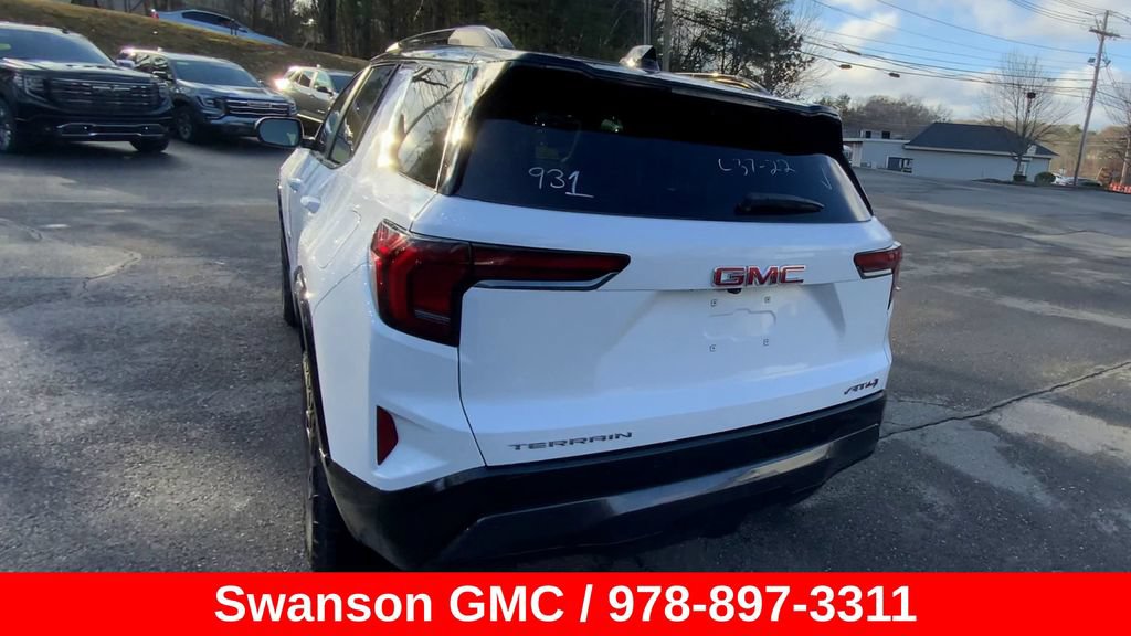 New 2026 GMC Terrain AT4 w/ Technology Package II AWD/4WD image 8