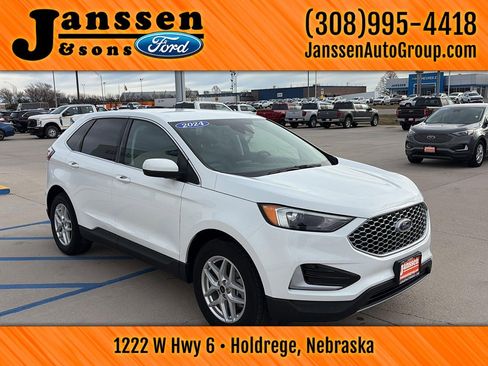 Used 2024 Ford Edge SEL image 4