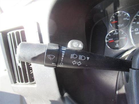 Used 2014 Chevrolet Express 2500 image 17