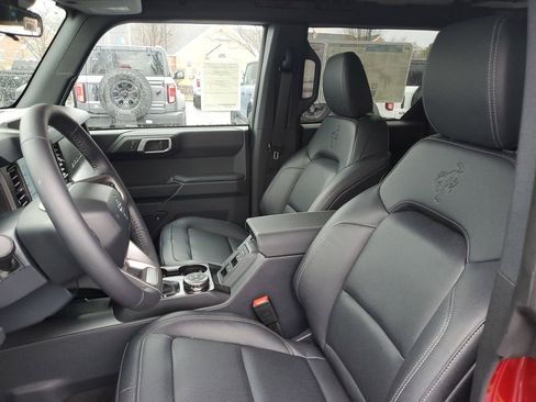 New 2025 Ford Bronco Big Bend w/ Black Diamond Package image 7