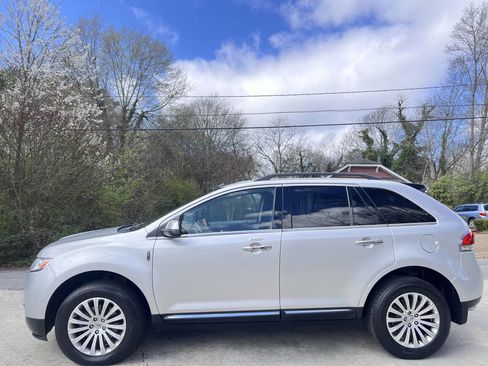 Used 2017 Lincoln MKC Reserve w/ Lincoln MKC Climate Package image 5