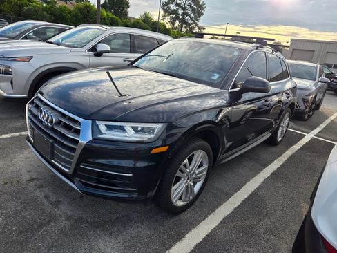 Used 2018 Audi Q5 Prestige w/ Prestige Package AWD/4WD image 3