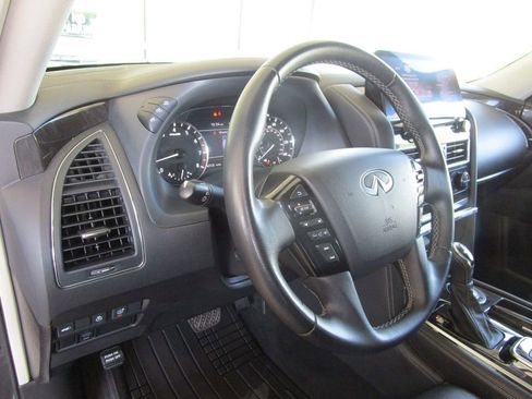 Used 2024 INFINITI QX80 Luxe RWD image 25
