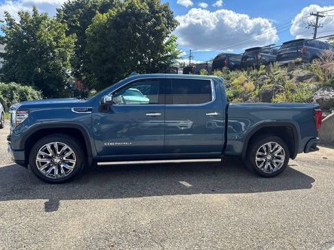 Used 2024 GMC Sierra 1500 Denali w/ Denali Reserve Package AWD/4WD image 3