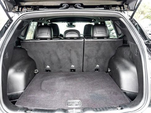 Used 2025 Jeep Compass Latitude w/ Altitude Special Edition image 30