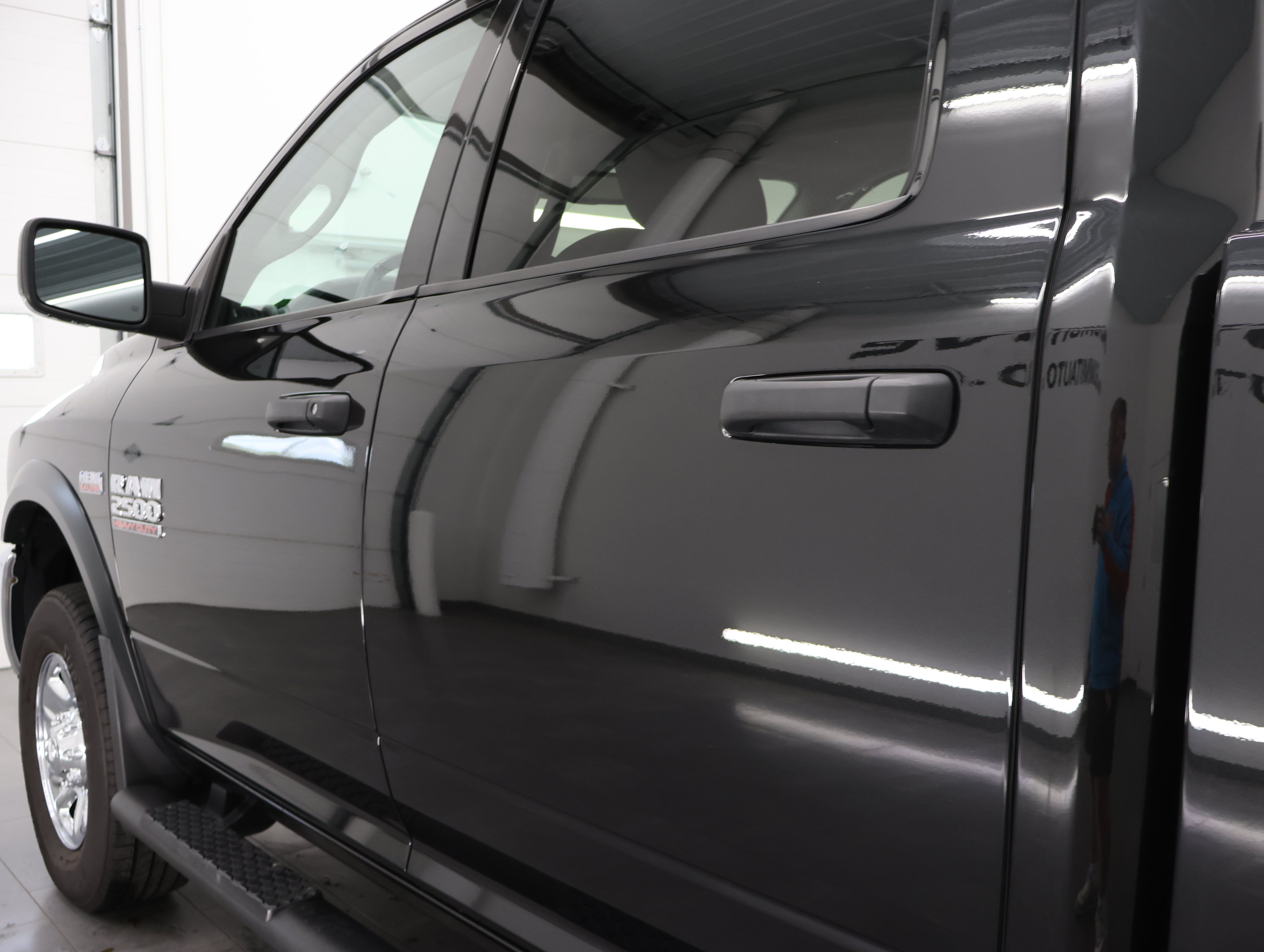 Used 2018 RAM 2500 Tradesman w/ Chrome Appearance Group AWD/4WD image 31