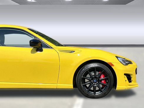 Used 2017 Subaru BRZ Series.Yellow image 33