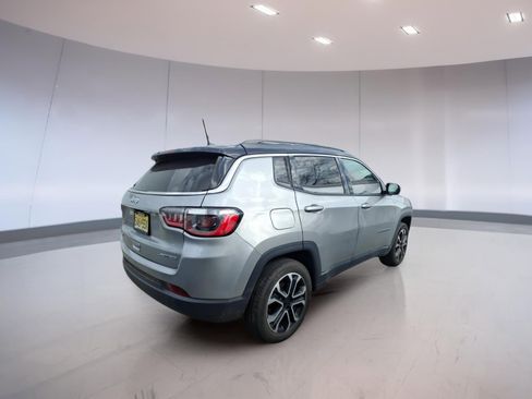 Used 2023 Jeep Compass Limited w/ Sun and Sound Group AWD/4WD image 4