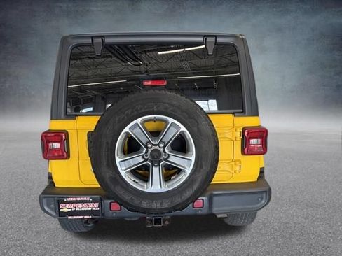 Used 2019 Jeep Wrangler Unlimited Sahara AWD/4WD image 9