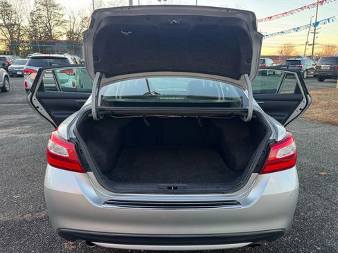 Used 2016 Nissan Altima 2.5 SL w/ 2.5 Technology Package image 14