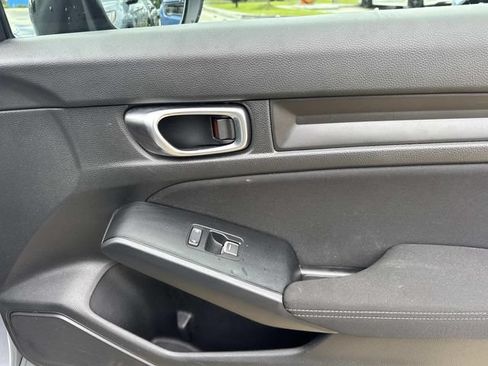 Used 2025 Honda Civic Sport image 14