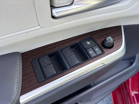 Used 2021 Toyota Sienna XLE image 20