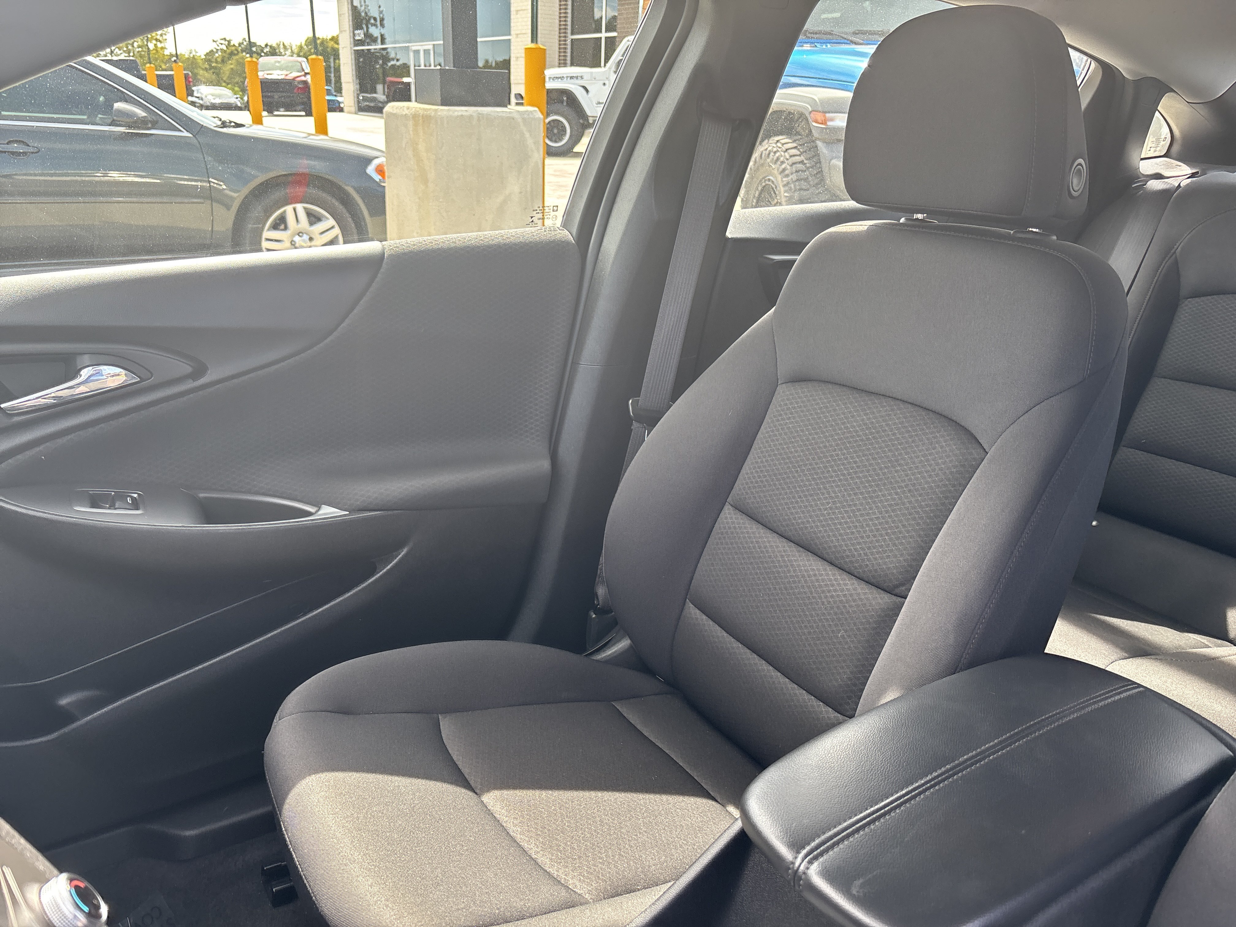 Used 2023 Chevrolet Malibu LT w/ Driver Confidence Package FWD image 17