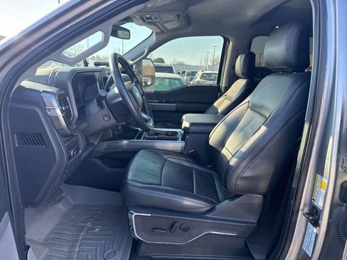 Used 2024 Ford F250 Lariat w/ FX4 Off-Road Package image 13