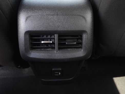 Used 2023 Chevrolet Equinox LS w/ LS Convenience Package FWD image 13