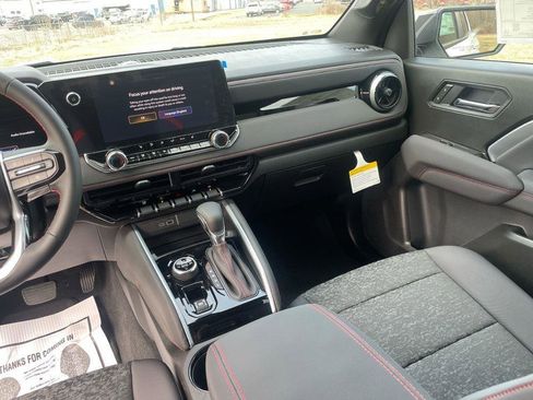 New 2025 Chevrolet Colorado Z71 image 8