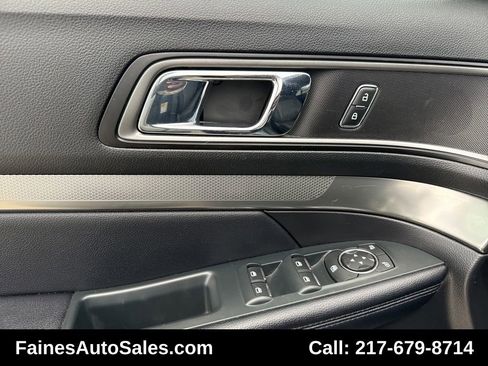 Used 2018 Ford Explorer XLT image 93