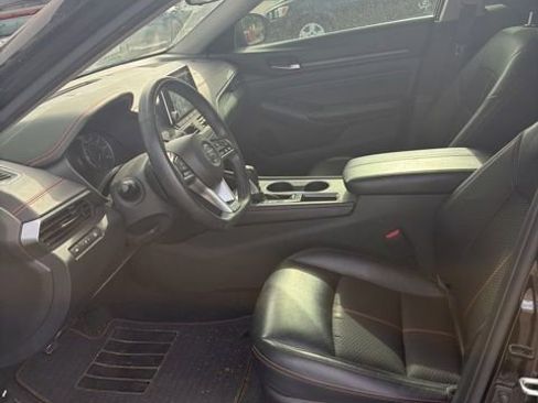 Used 2021 Nissan Altima 2.5 SR FWD image 3